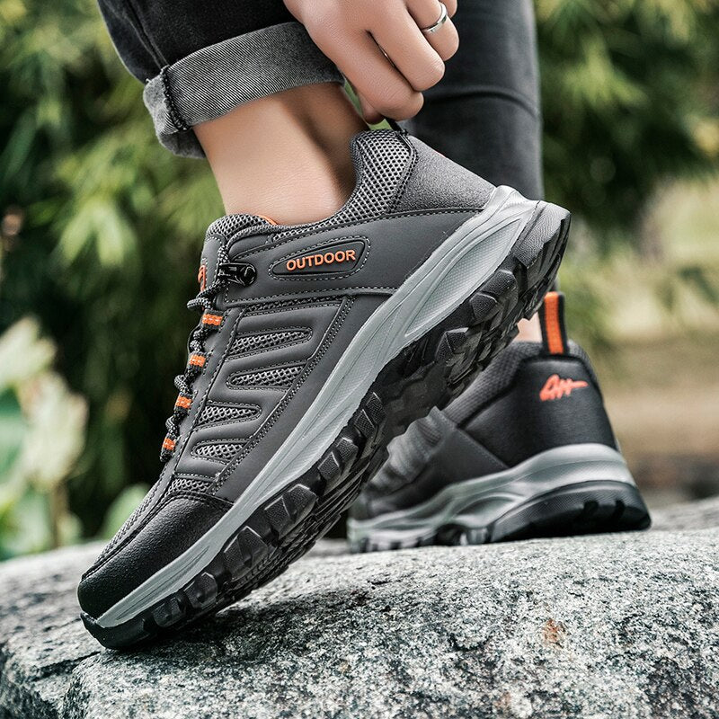 Men's PU Round Toe Lace-up Outdoor Sports Luxury Walking Shoes