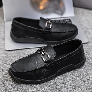 Men's PU Round Toe Slip-On Closure Solid Pattern Casual Shoes