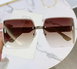 Women's Plastic Frame Acrylic Lens Square Shape Trendy Sunglasses