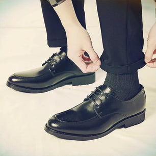 Men's Microfiber Pointed Toe Lace-Up Closure Solid Formal Shoes
