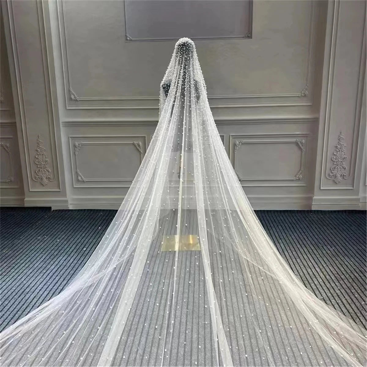 Women's Polyester Cut Edge One-Layer Cathedral Wedding Veils