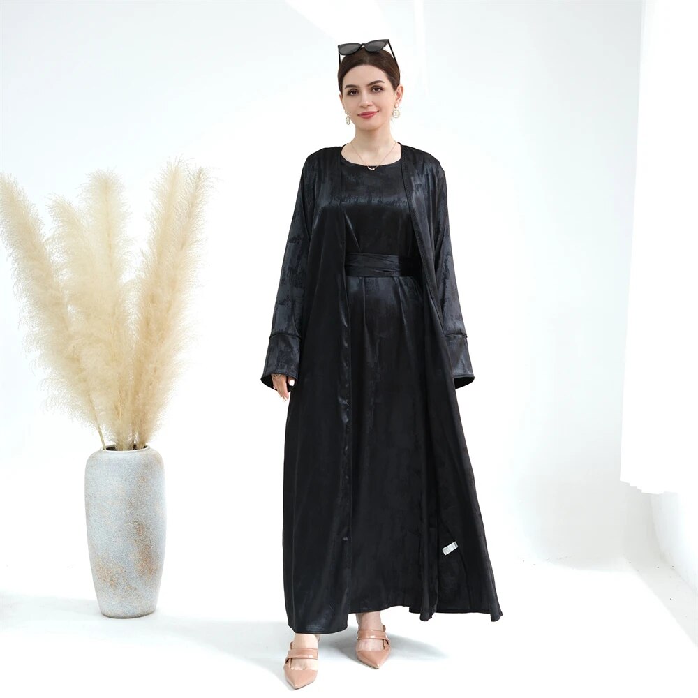 Women's Arabian V-Neck Polyester Full Sleeve Solid Pattern Abaya