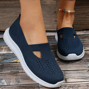 Women's Mesh Round Toe Slip-On Closure Platform Casual Sneakers