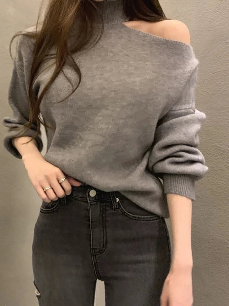 Women's Cotton Turtleneck Full Sleeves Solid Pattern Sweater