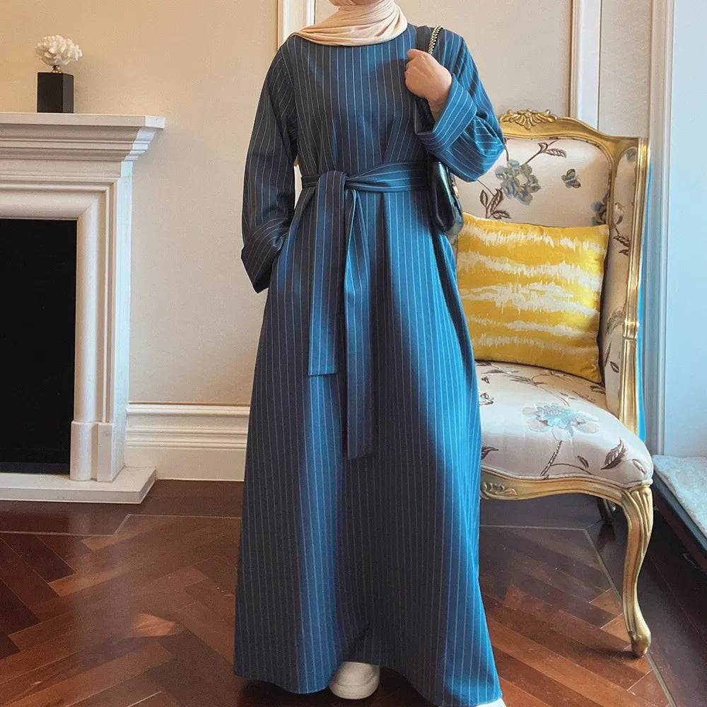 Women's Arabian Polyester Full Sleeve Striped Pattern Casual Abaya