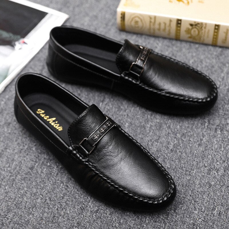 Men's PU Round Toe Slip-On Closure Breathable Casual Wear Shoes