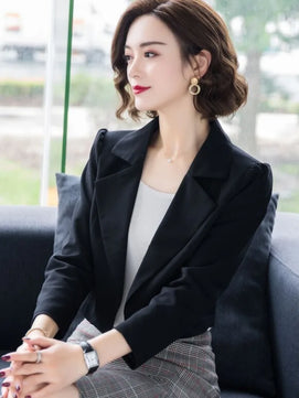 Women's Notched Polyester Full Sleeves Solid Pattern Blazer