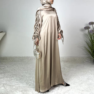 Women's Arabian Polyester Full Sleeve Plain Pattern Elegant Abaya