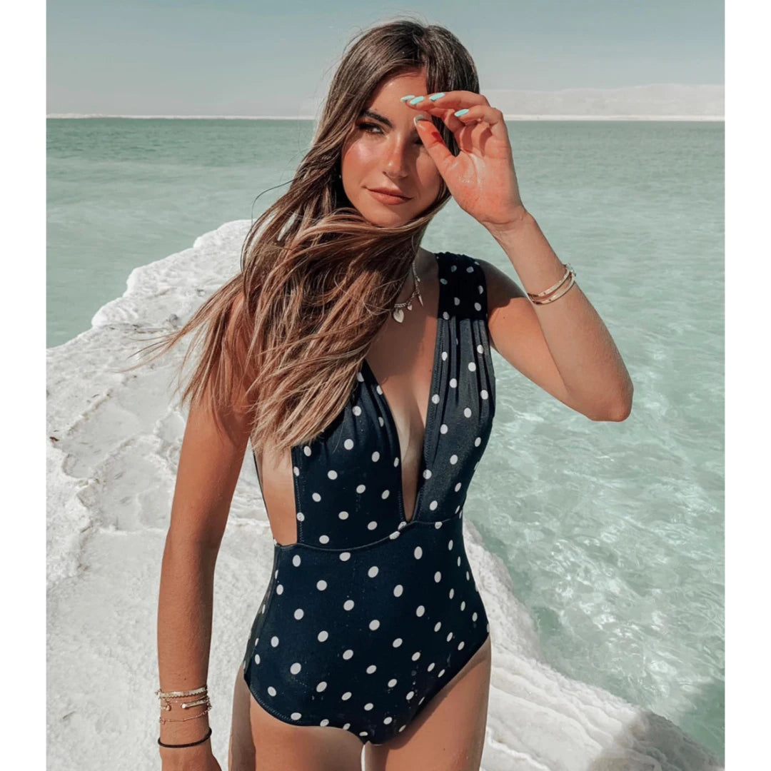 Women's Spandex V-Neck Solid Pattern Trendy Bathing One-Piece