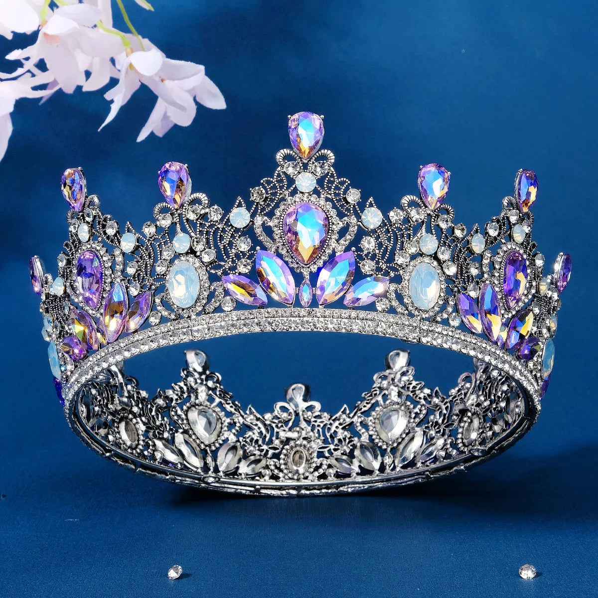 Women's Zinc Alloy Plant Pattern Tiaras Bridal Classic Crown