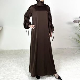 Women's Arabian Polyester Full Sleeve Plain Pattern Elegant Abaya