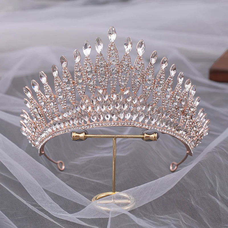 Women's Zinc Alloy Geometric Pattern Tiaras Bridal Classic Crown