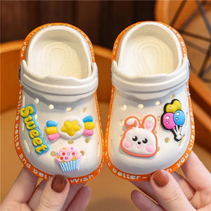 Kid's PVC Round Toe Slip-On Closure Cartoon Pattern Slippers