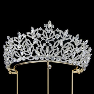 Women's Zinc Alloy Geometric Pattern Tiaras Bridal Classic Crown