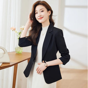 Women's Notched Polyester Full Sleeve Single Breasted Solid Blazer