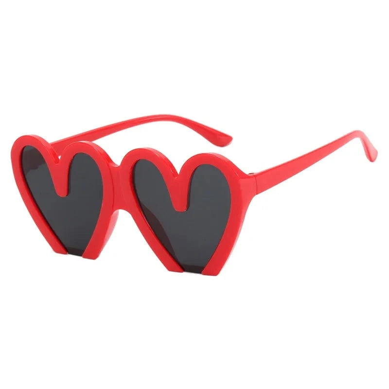 Women's Polycarbonate Frame Heart Shaped Trendy Sunglasses