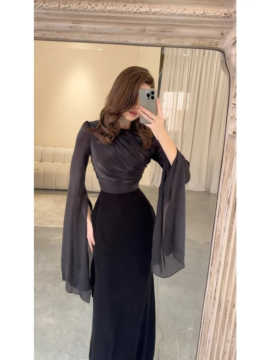 Women's Arabian Polyester Full Sleeves Solid Pattern Casual Dress