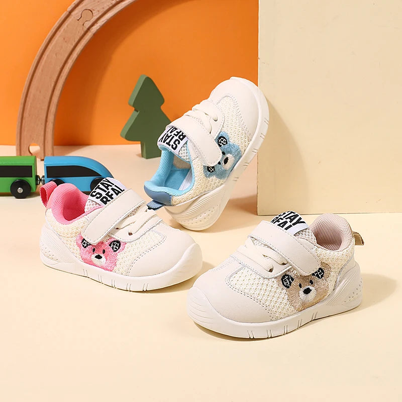 Kid's Mesh Round Toe Lace-Up Closure Cartoon Pattern Casual Shoes