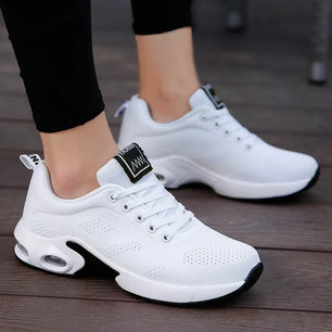 Women's Mesh Round Toe Lace-Up Closure Sports Wear Sneakers