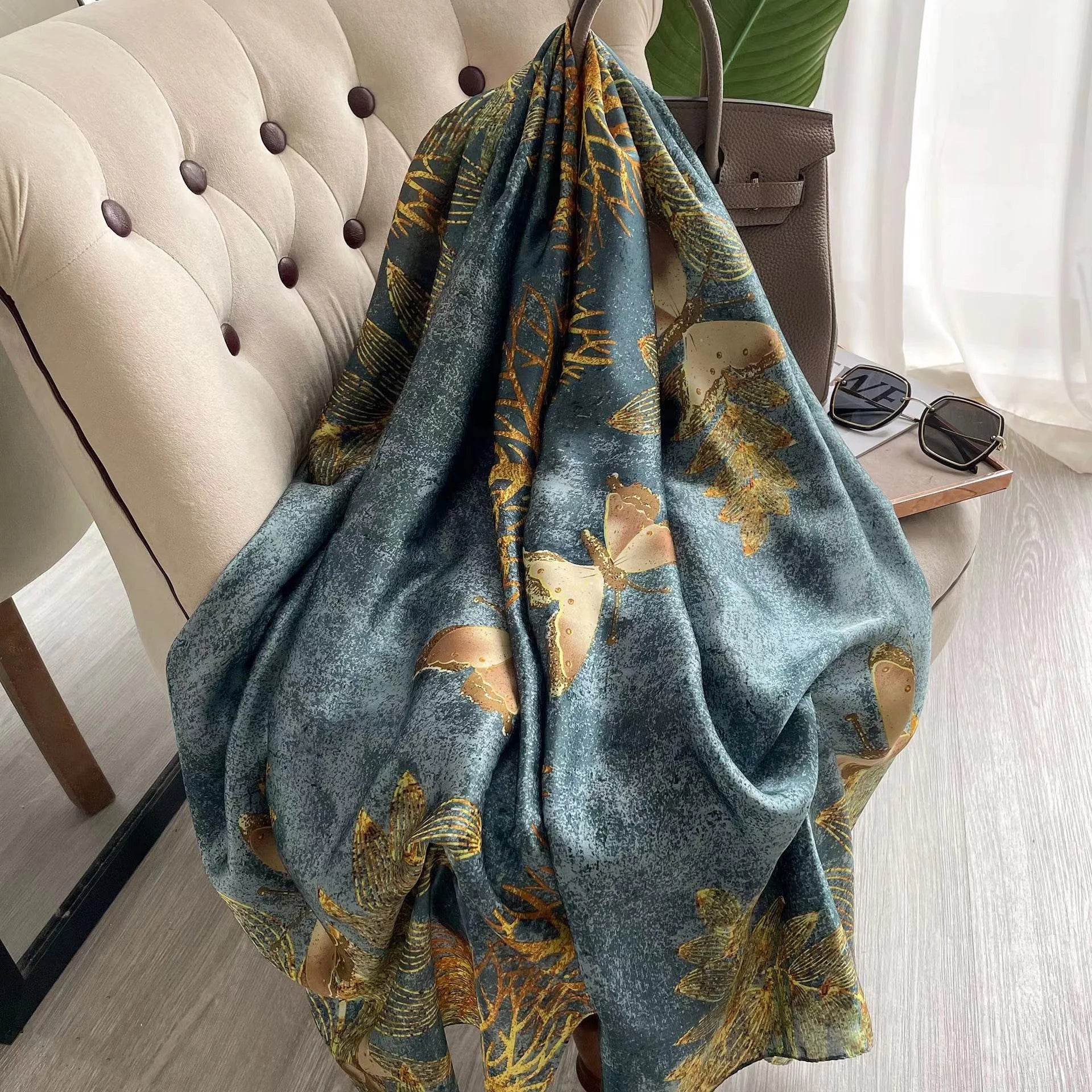 Women's Silk Head Wrap Printed Pattern Trendy Beach Scarves