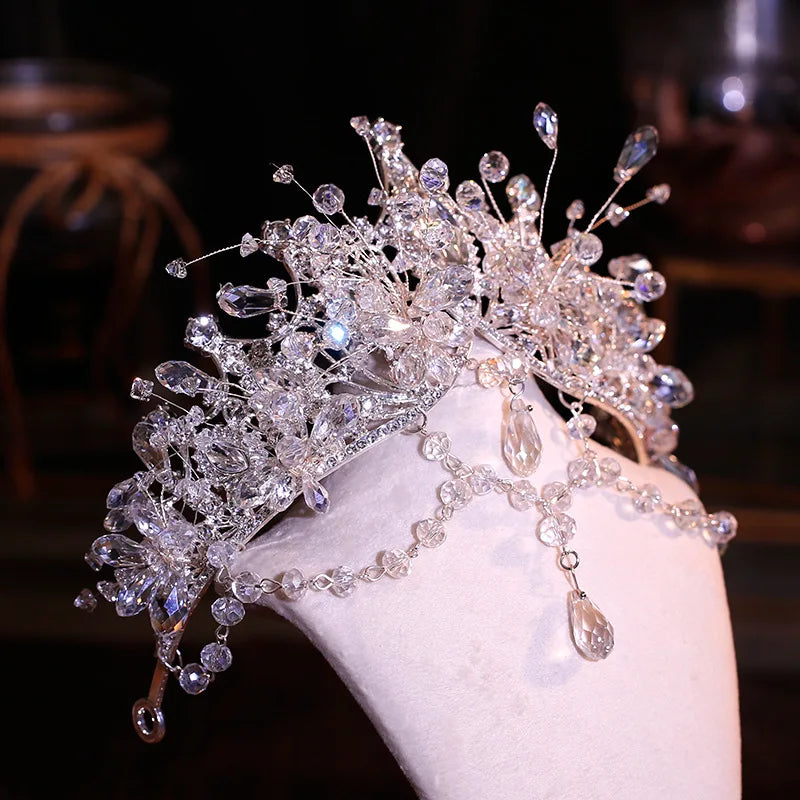 Women's Zinc Alloy Plant Pattern Tiaras Bridal Classic Crown