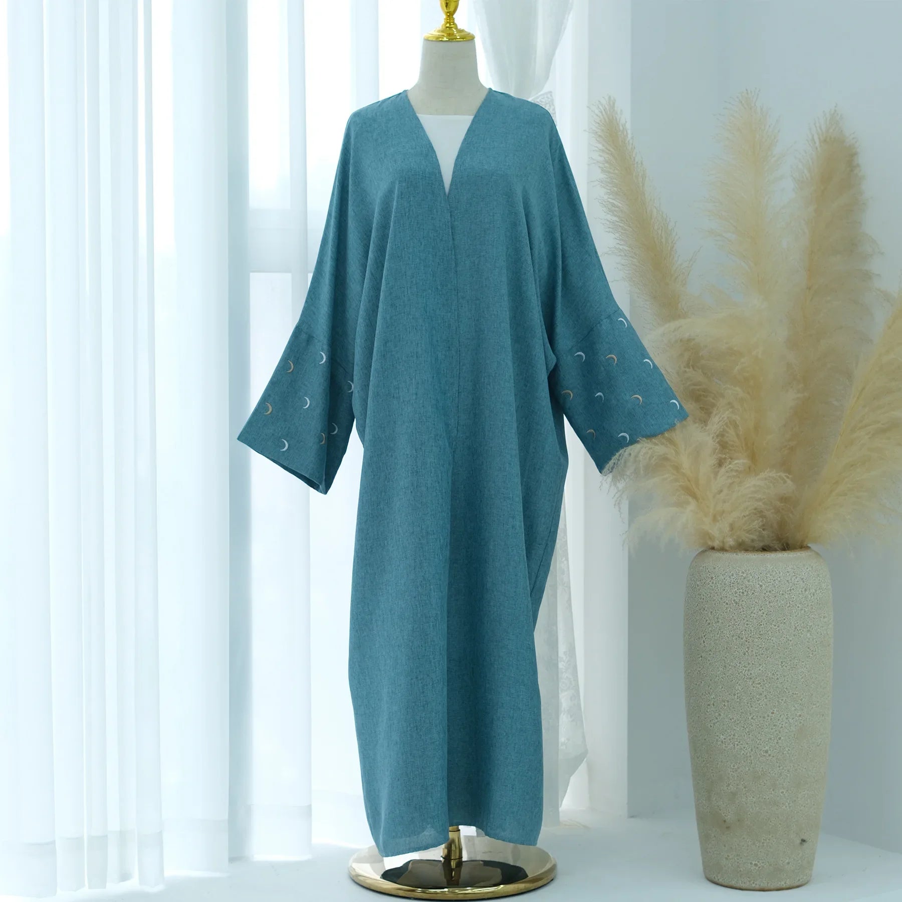 Women's Arabian Polyester Full Sleeve Solid Pattern Casual Abaya