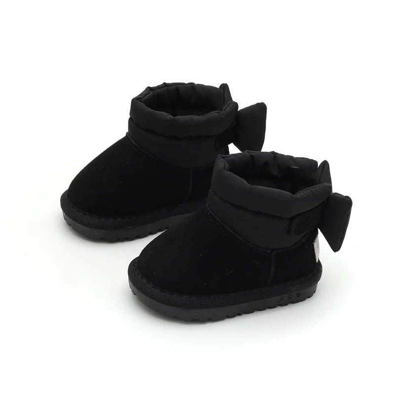 Kid's Suede Round Toe Hook Loop Closure Solid Pattern Casual Shoes