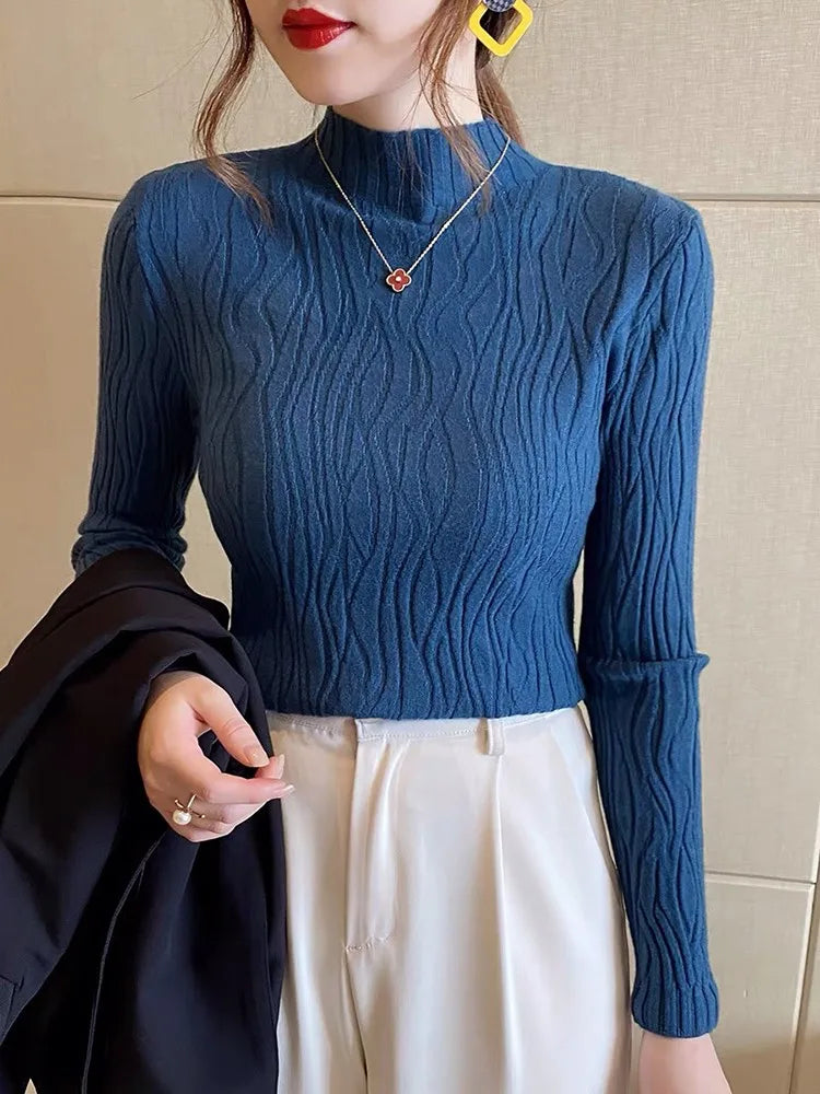 Women's Polyester Turtleneck Full Sleeves Knitted Pattern Sweater