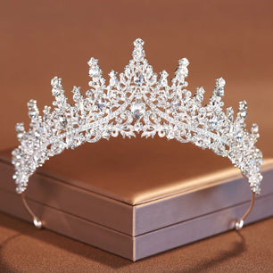 Women's Zinc Alloy Plant Pattern Tiaras Bridal Classic Crown