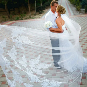 Women's Polyester Lace Edge One-Layer Trendy Bridal Wedding Veils