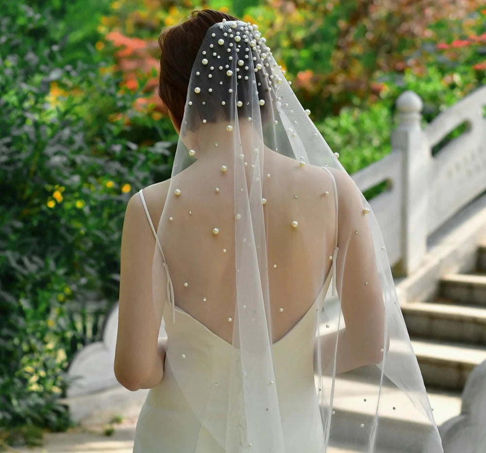 Women's Polyester Cut Edge One-Layer Fingertip Wedding Veils