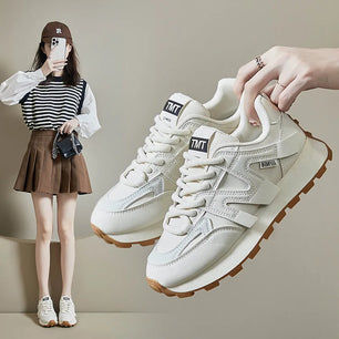 Women's PU Round Toe Lace-Up Closure Casual Wear Flat Sneakers