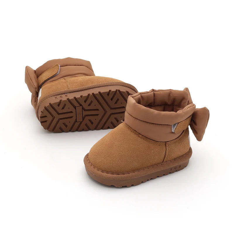 Kid's Suede Round Toe Hook Loop Closure Solid Pattern Casual Shoes