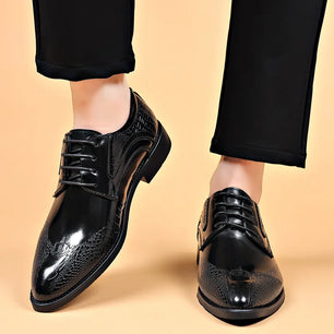 Men's Patent Leather Pointed Toe Lace-Up Closure Formal Shoes