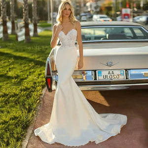 Women's V-Neck Sleeveless Court Train Zipper Bridal Wedding Dress