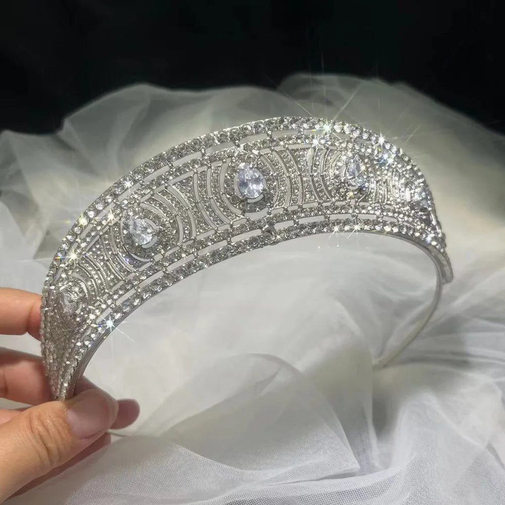 Women's Zinc Alloy Geometric Pattern Tiaras Bridal Classic Crown