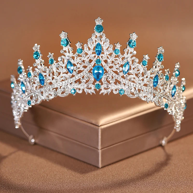 Women's Zinc Alloy Plant Pattern Tiaras Bridal Classic Crown