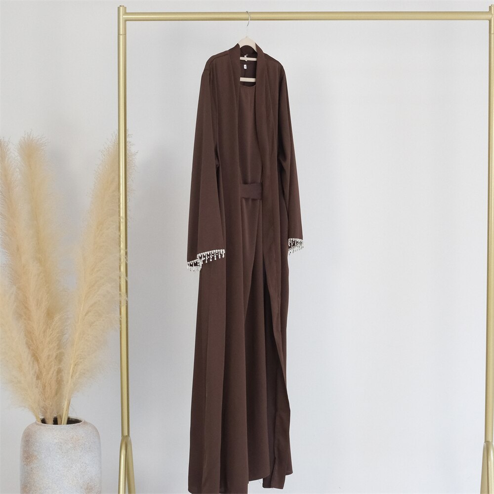 Women's Arabian Polyester Long Sleeve Solid Pattern Elegant Abaya