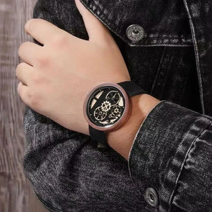 Men's Wooden Buckle Clasp Waterproof Quartz Round Watches