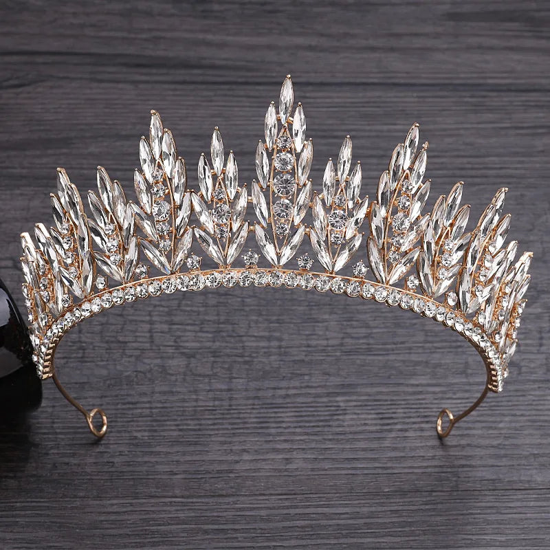 Women's Zinc Alloy Geometric Pattern Tiaras Bridal Classic Crown