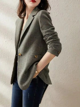 Women's Polyester Notched Full Sleeves Single Breasted Blazer