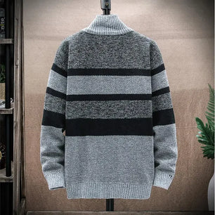 Men's Wool Stand Collar Full Sleeves Zipper Closure Casual Sweater