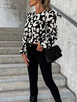 Women's Polyester O-Neck Long Sleeves Leopard Printed Blouse