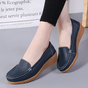 Women's Split Leather Round Toe Slip-On Closure Casual Shoes