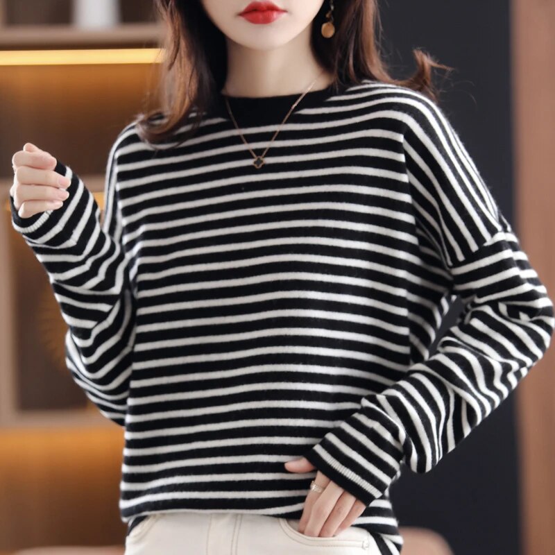 Women's Cashmere O-Neck Full Sleeves Pullover Knitted Sweater