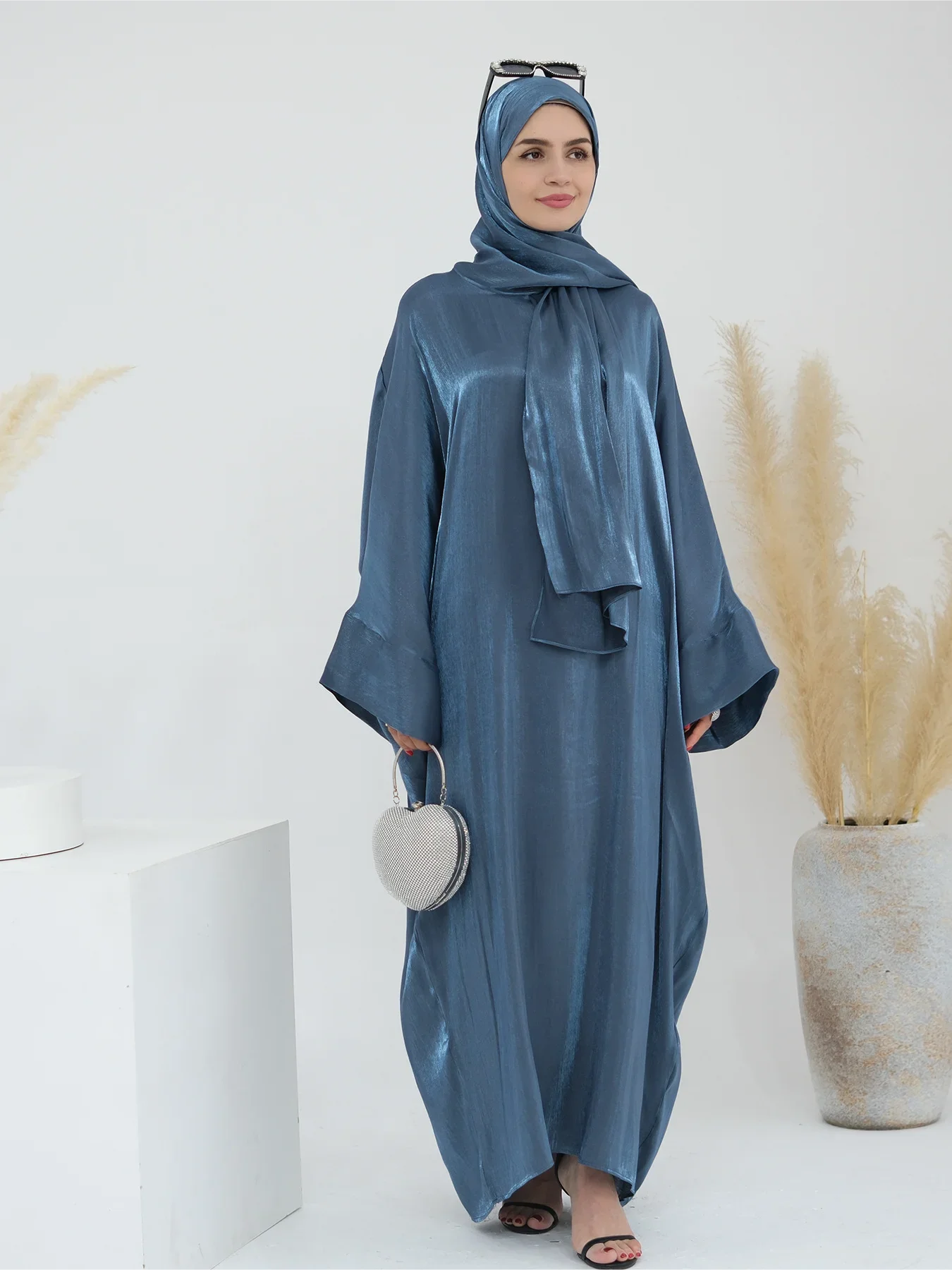 Women's Arabian Polyester Full Sleeves Solid Pattern Long Dress