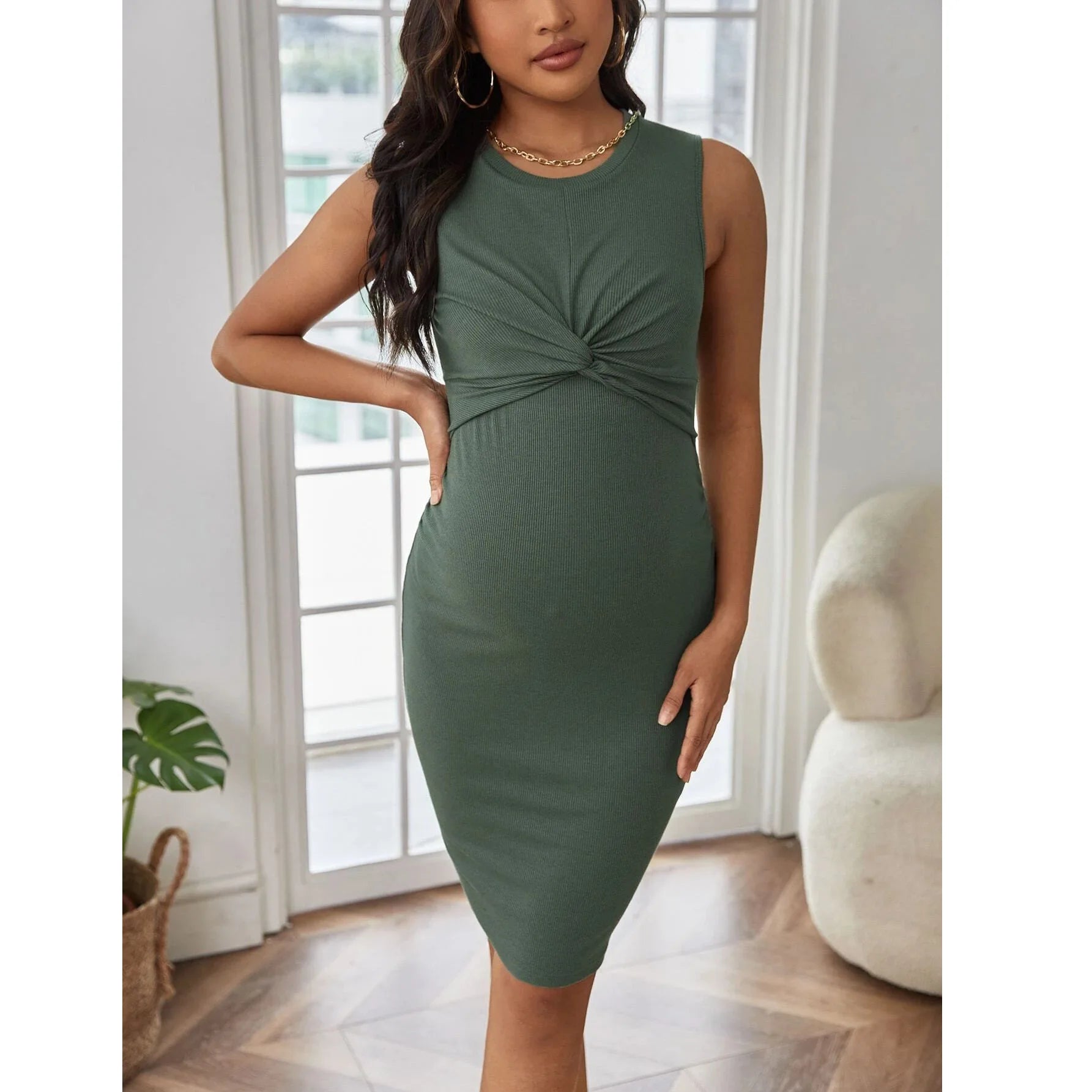 Women's Polyester O-Neck Sleeveless Solid Pattern Maternity Dress