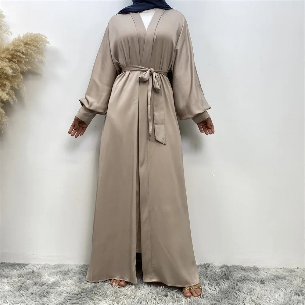 Women's Arabian Polyester Full Sleeve Plain Pattern Elegant Abaya