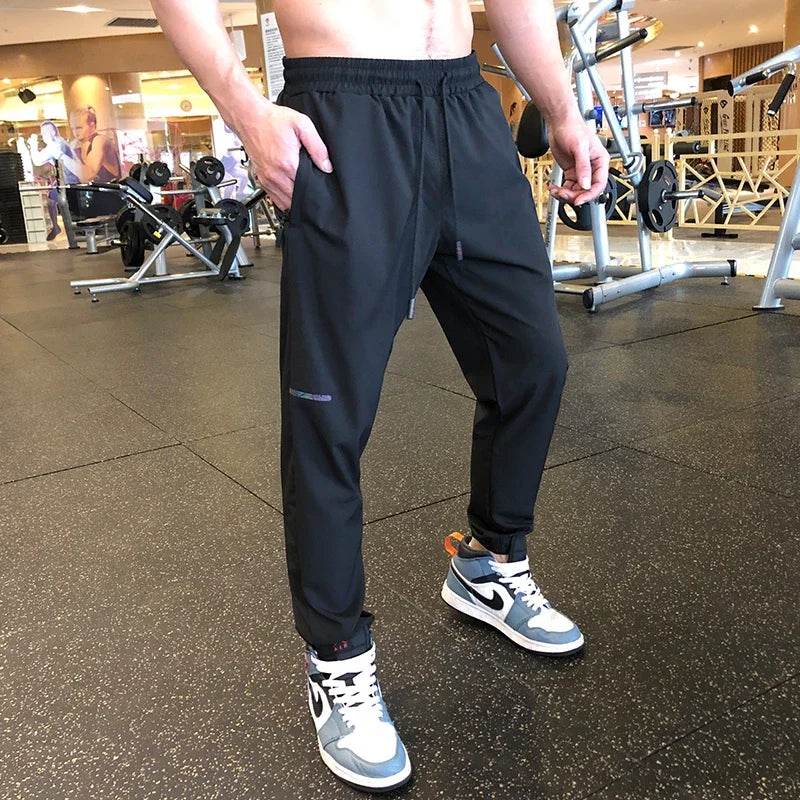 Men's Polyester Drawstring Closure Running Sports Gym Trousers