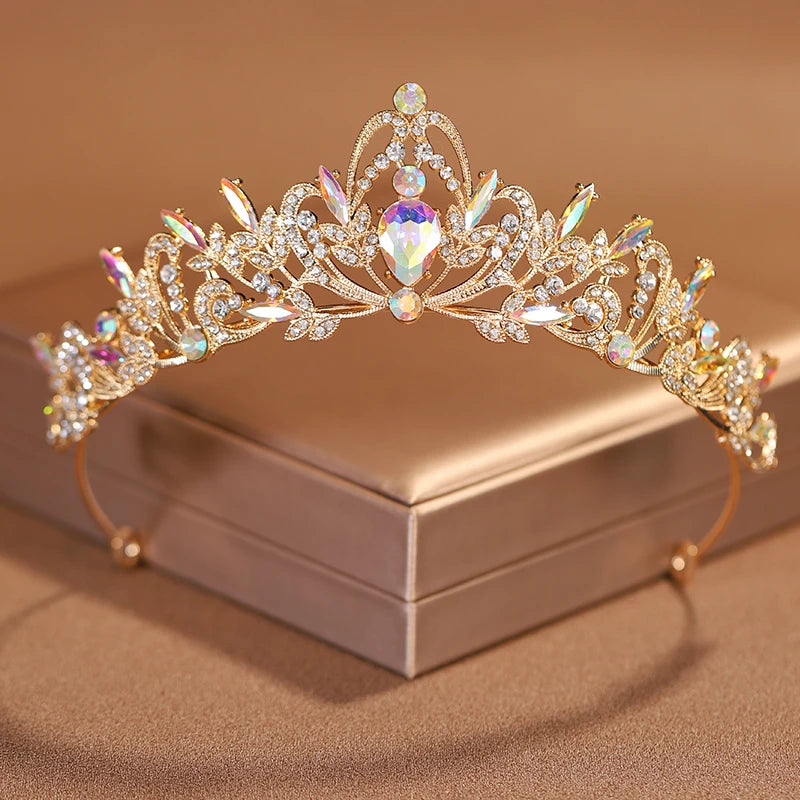 Women's Zinc Alloy Plant Pattern Tiaras Bridal Classic Crown